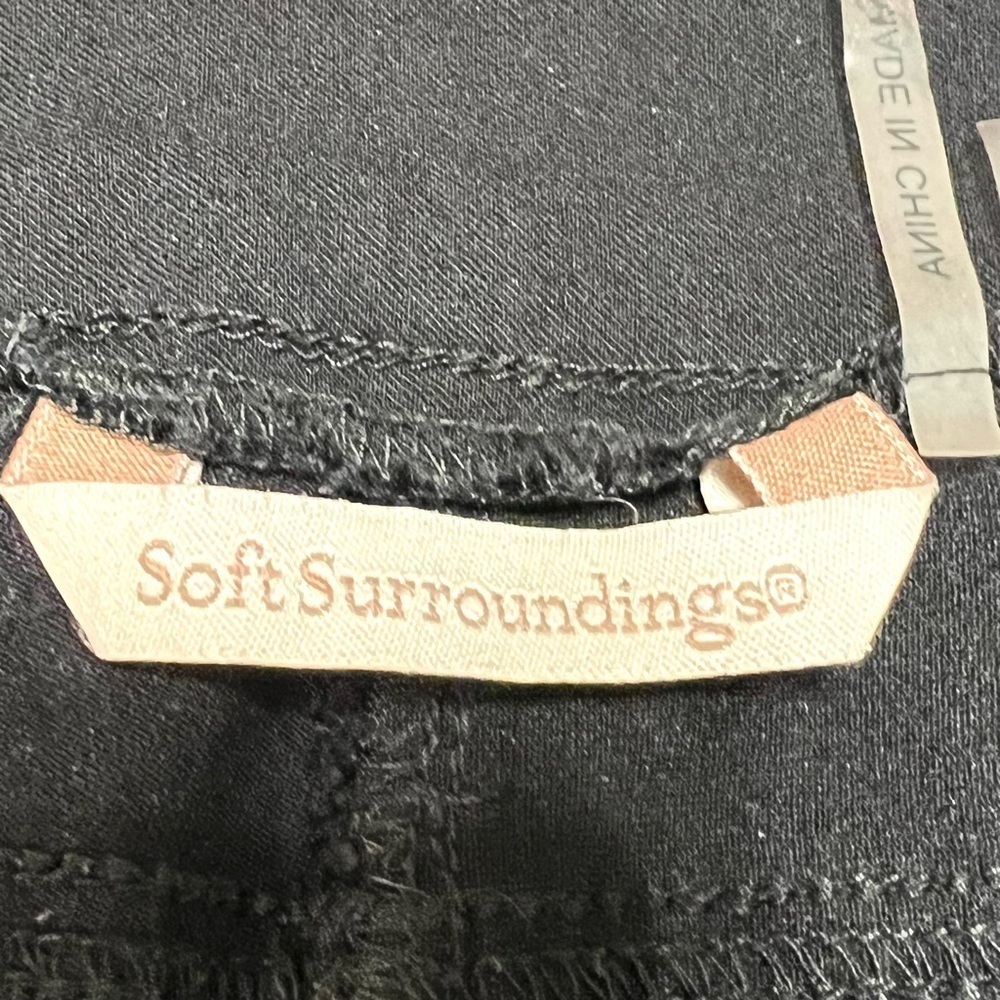 Soft Surroundings Black Stretchy Pull On Cropped Pants - Picture 11 of 11